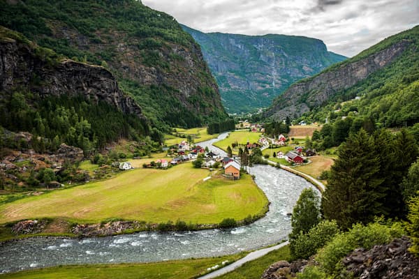 Norway Highlights: Cities, Culture & Fjords